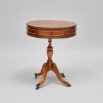 977 2070 Drum table